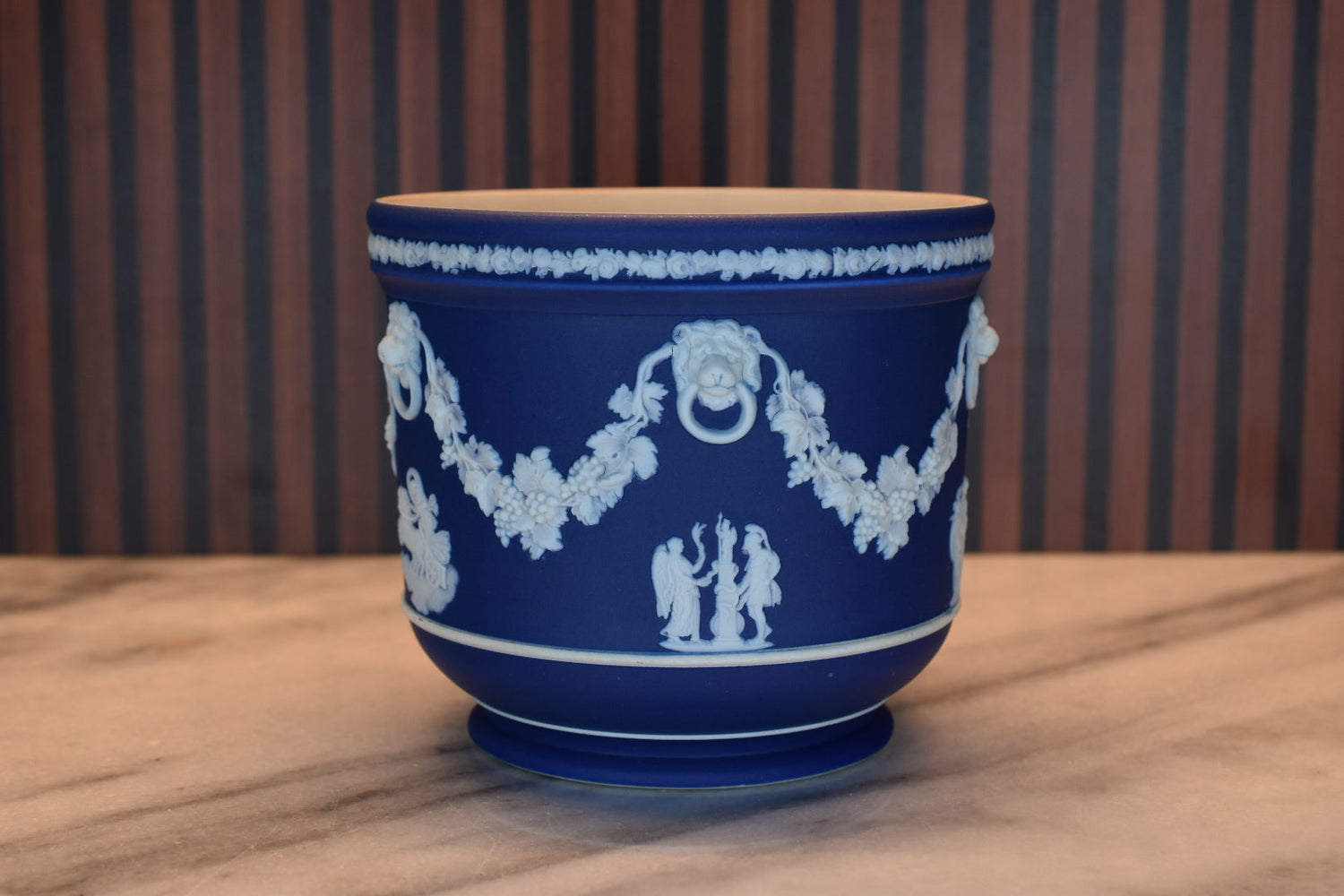 Porcelain & Ceramics