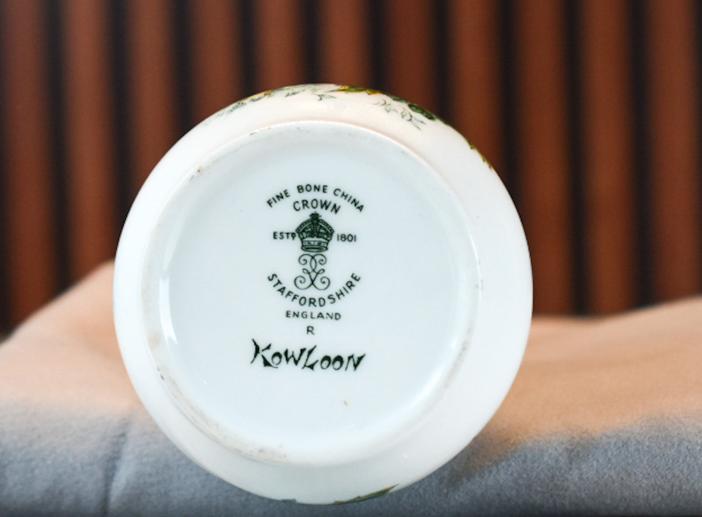 Crown Staffordshire Fine Bone China Bud Vase – Kowloon Pattern, England