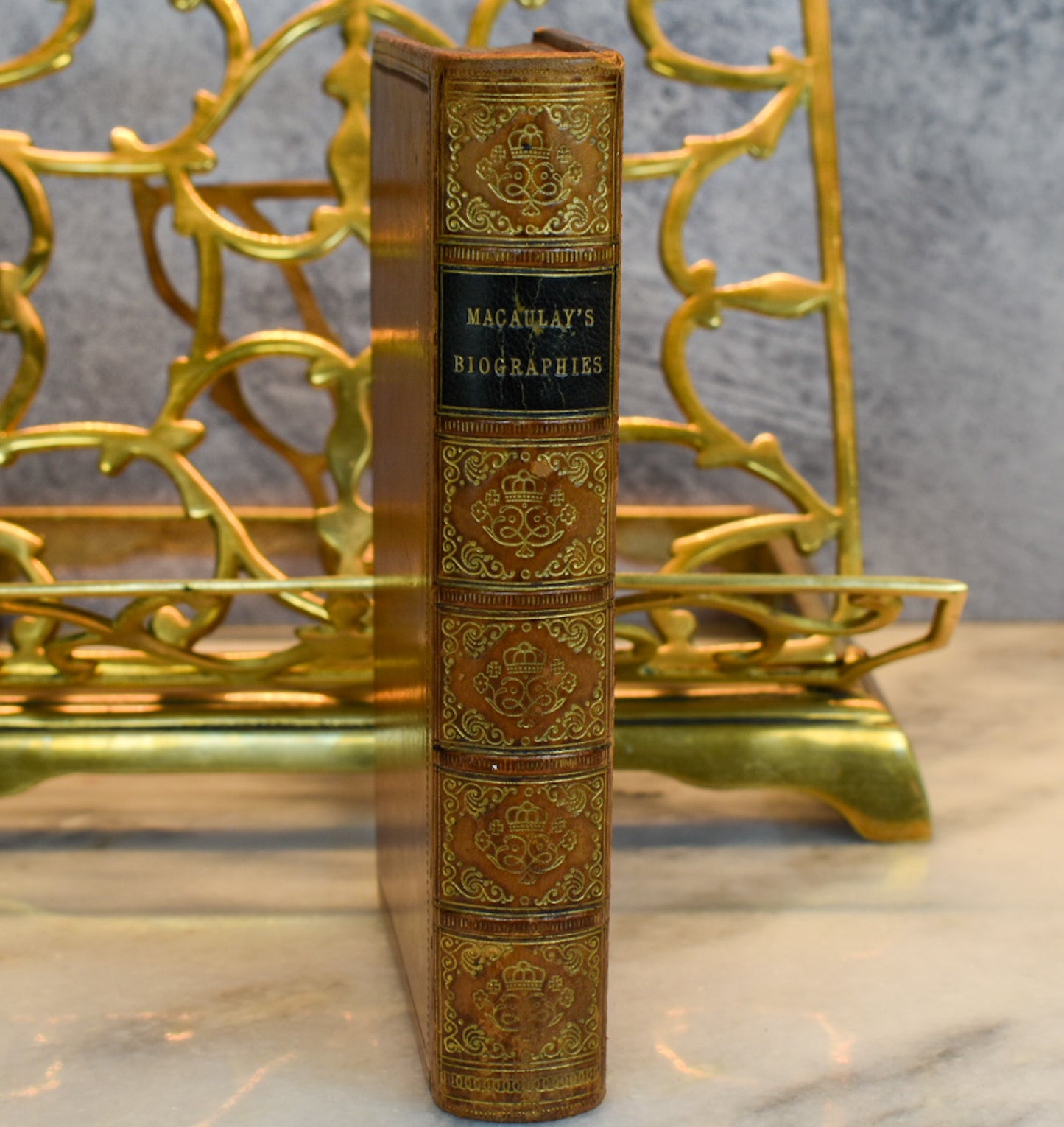 🏫 Macaulay’s Biographies – 1865 Prize Binding from the Edinburgh Institution 📖