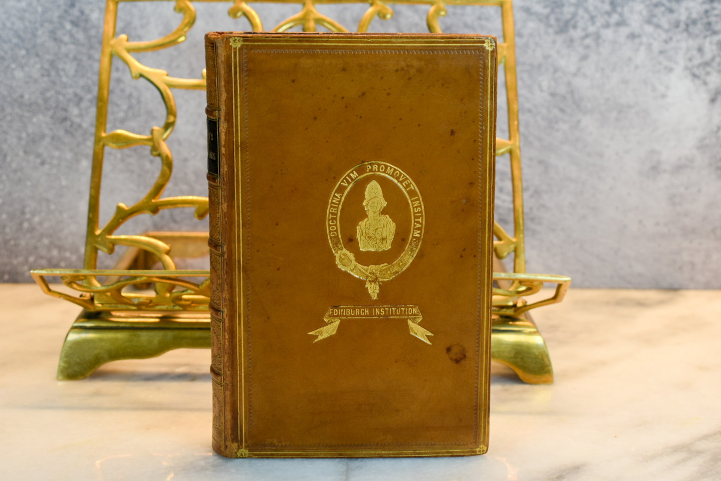 🏫 Macaulay’s Biographies – 1865 Prize Binding from the Edinburgh Institution 📖