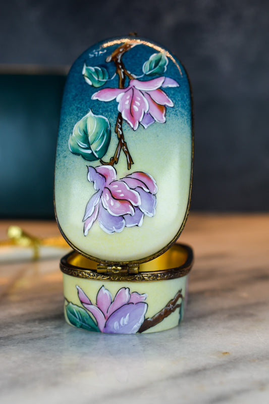 🌸 Limited Edition Rochard Limoges Trinket Box – Hand-Painted Magnolia with Butterfly Interior (95/200)
