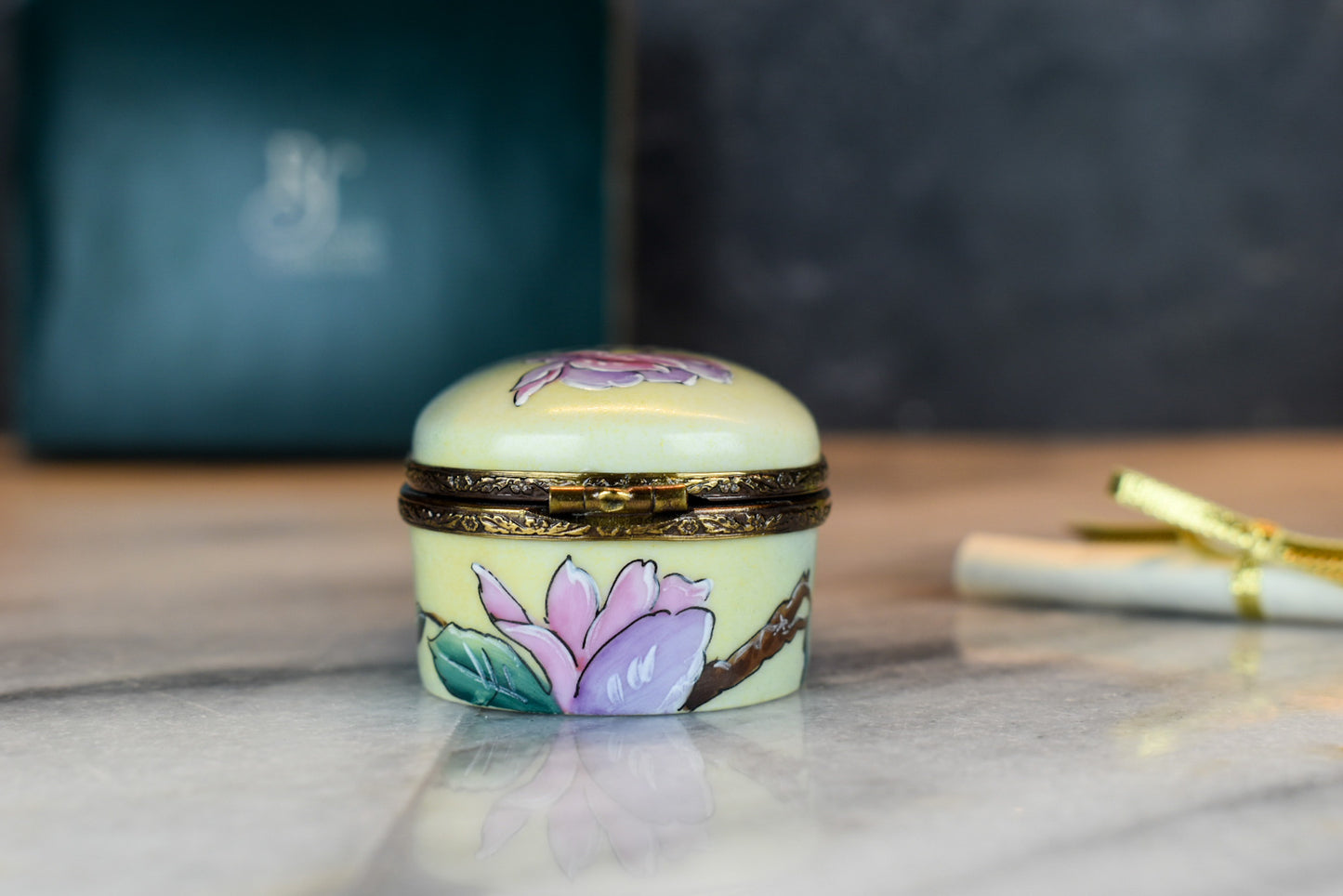 🌸 Limited Edition Rochard Limoges Trinket Box – Hand-Painted Magnolia with Butterfly Interior (95/200)
