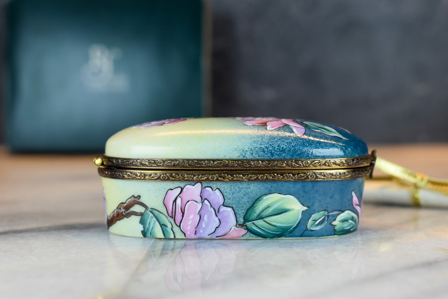 🌸 Limited Edition Rochard Limoges Trinket Box – Hand-Painted Magnolia with Butterfly Interior (95/200)