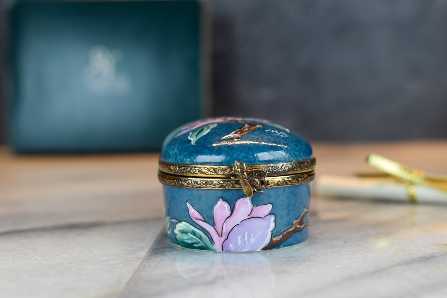 🌸 Limited Edition Rochard Limoges Trinket Box – Hand-Painted Magnolia with Butterfly Interior (95/200)